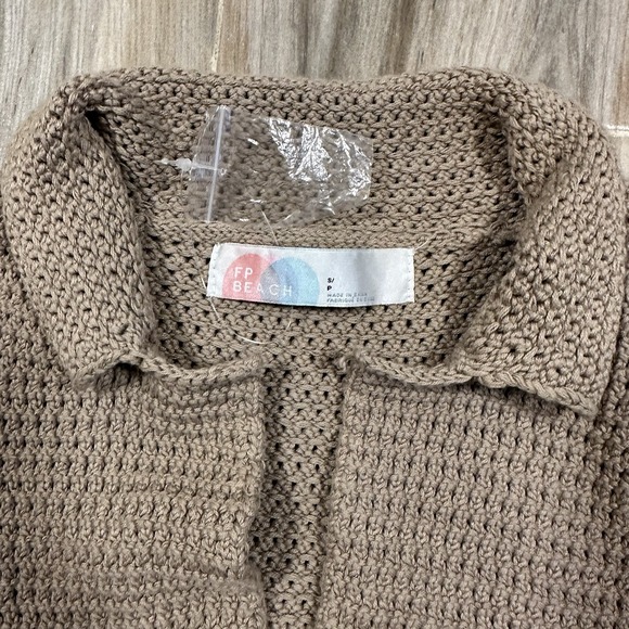 FREE PEOPLE Beach Summer Breeze Button Up Top Tan Knit Cropped Boho Twee Coastal - Picture 3 of 6